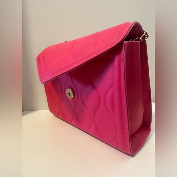 🌺 Pink Quilted Chain Shoulder Bag • Gold Hardware • New in Box • Chic Purse 🌺 - Picture 4 of 6